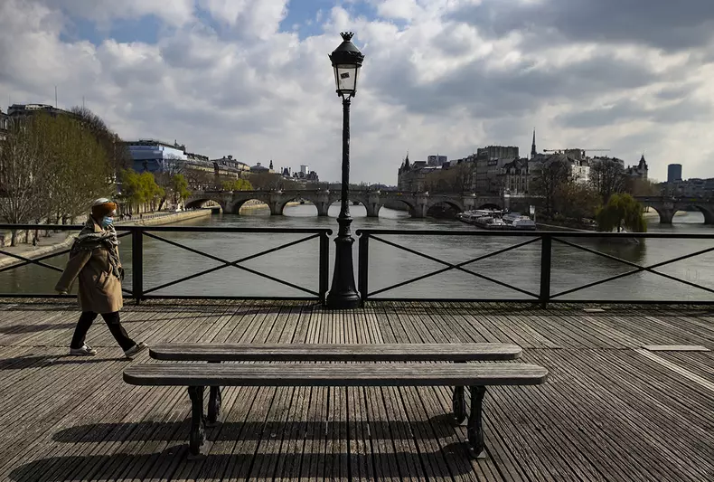 New lockdown measures to go into effect in Paris