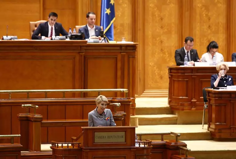 36299120_1792847620783065_6868848060126986240_n