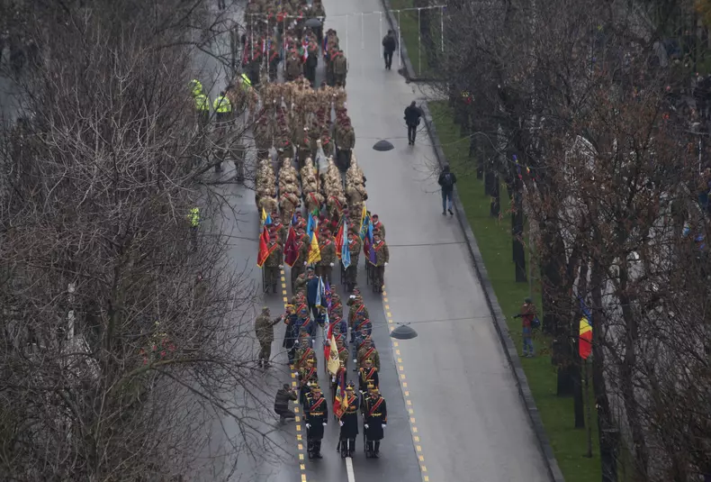 inainte de parada de 1 decembrie (1)