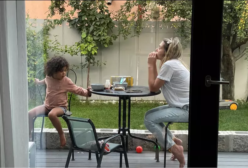 Andreea și Cabral Ibacka - imagini casă (17)