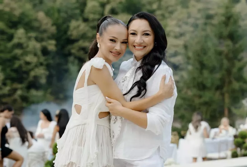 Vlăduta Lupau și Andra