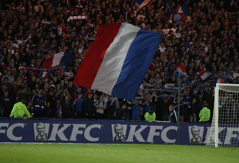 160531033131_drapeau