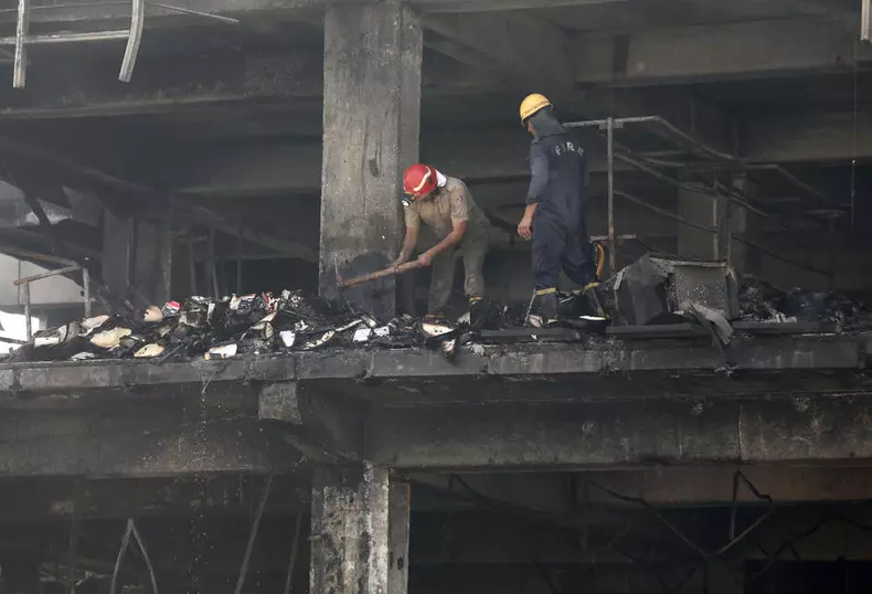 At least 27 killed in commercial building fire outside Delhi