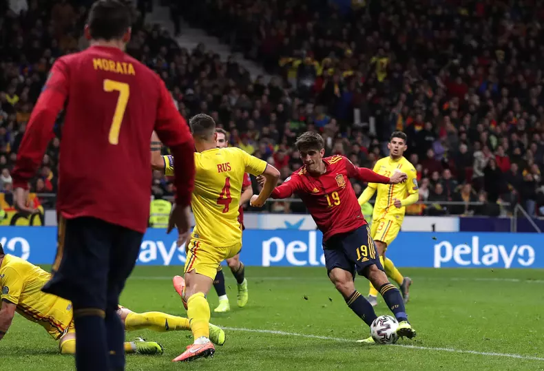 1449178_Spain_v_Romania_-_UEFA_Euro_2020_Qualifier_Michael_Bear_20191118_211316