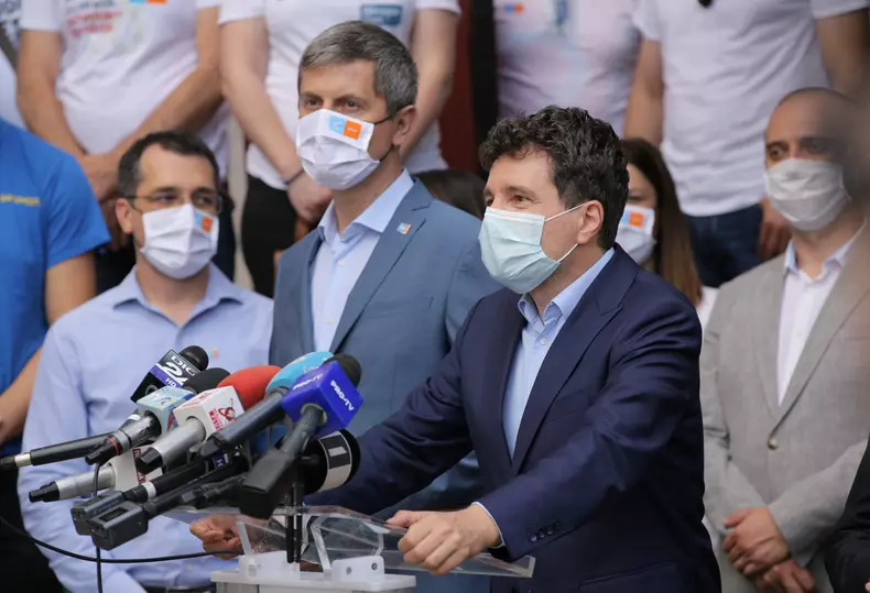 Nicușor Dan și-a depus candidatura pentru funcția de primar al Capitalei. Foto: Vlad Chirea