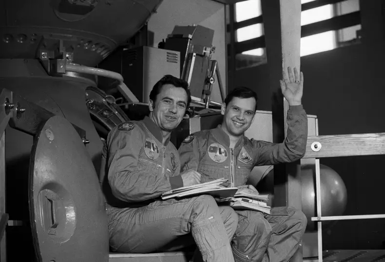 Cosmonauts Leonid Popov and Dumitru Prunariu