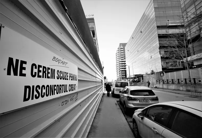 Ne cerem scuze pentru disconfortul creat - o sintagma care si-a pierdut sensul de ani buni prin aceste locuri.