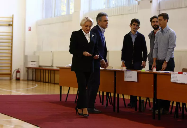 Viorica Dancila a votat la referendumum pentru redefinirea familiei (4)