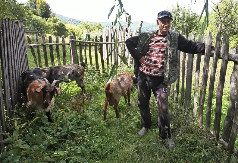 sat-parasit-dumitru-angelescu-img3411