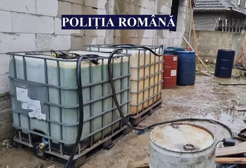 549d1a5a-1bcc-4518-a678-76d3cd32e8b6