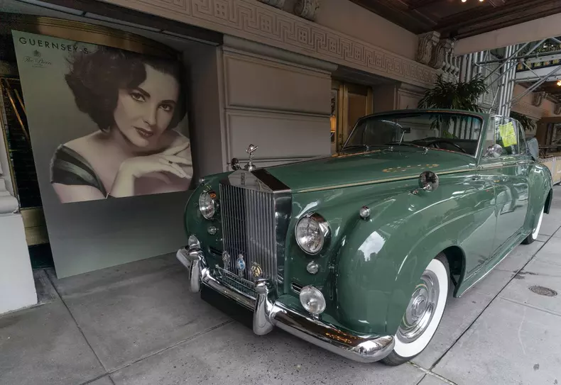 Elizabeth Taylor Auction-NYC