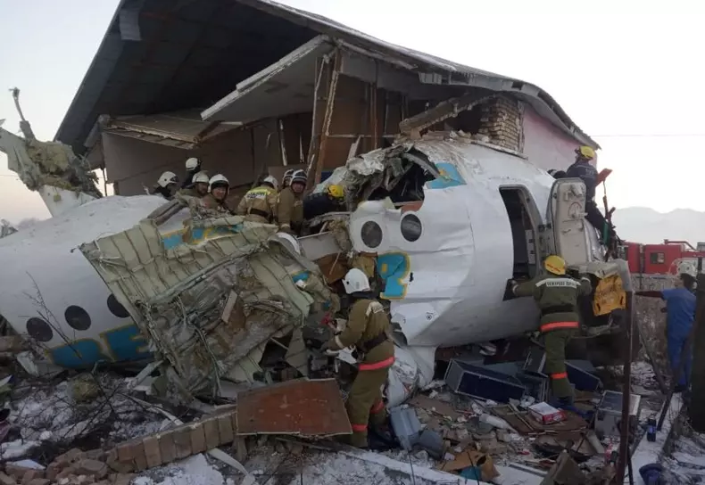 At least 9 killed in Kazakhstan plane crash