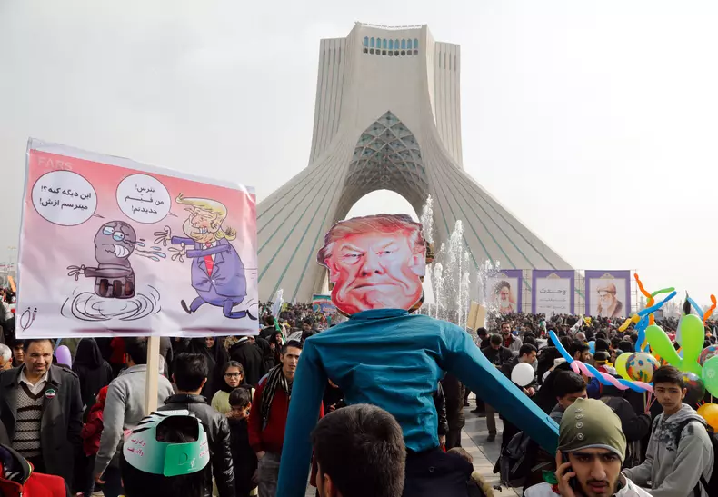 Sute de mii de iranieni au scandat "moarte Americii", la 38 de ani de la revoluția islamică