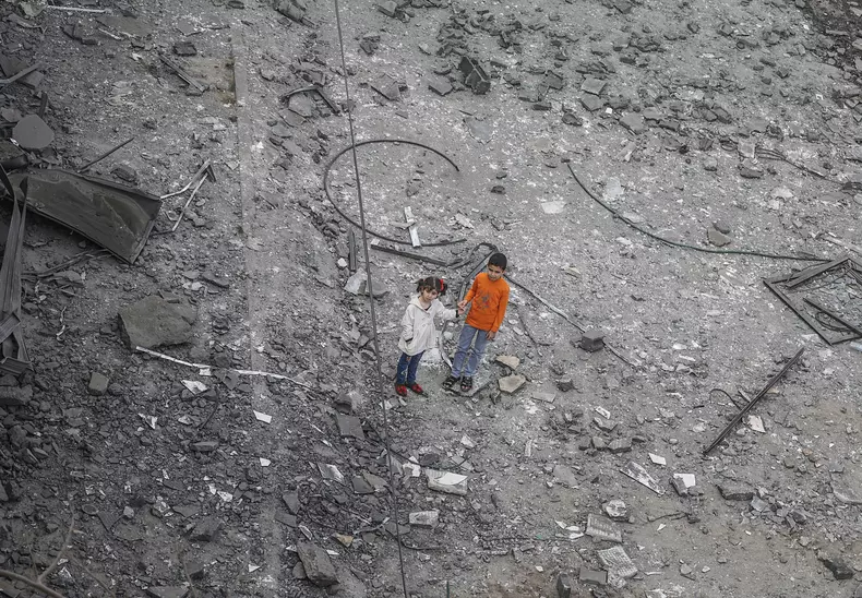 Israeli air strikes and tank fire hit Palestinian territory