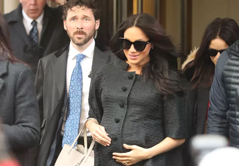 Meghan Markle a încălcat protocolul regal şi a plecat la New York