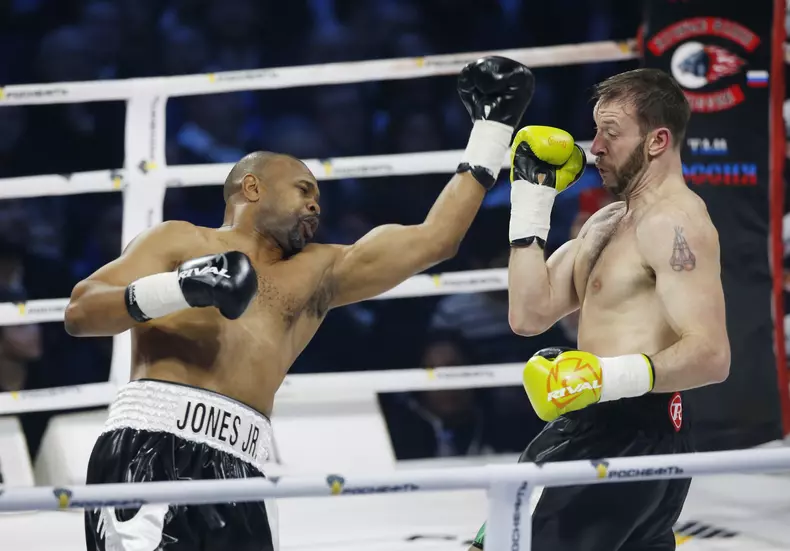 Roy Jones for Russia vs  Enzo Maccarinelli for Great Britain