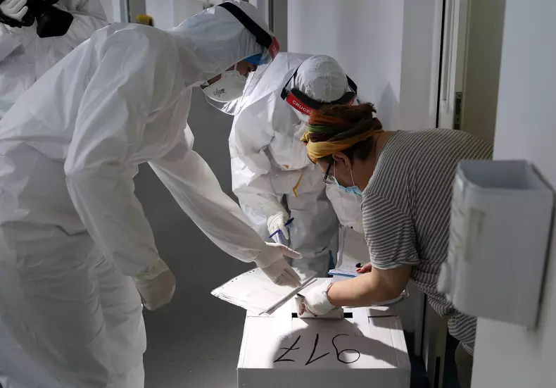 alegeri_urna mobila_marius nasta_dumitru angelescu