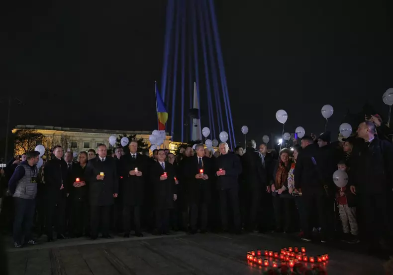 reculegere-revolutie-mai (1)