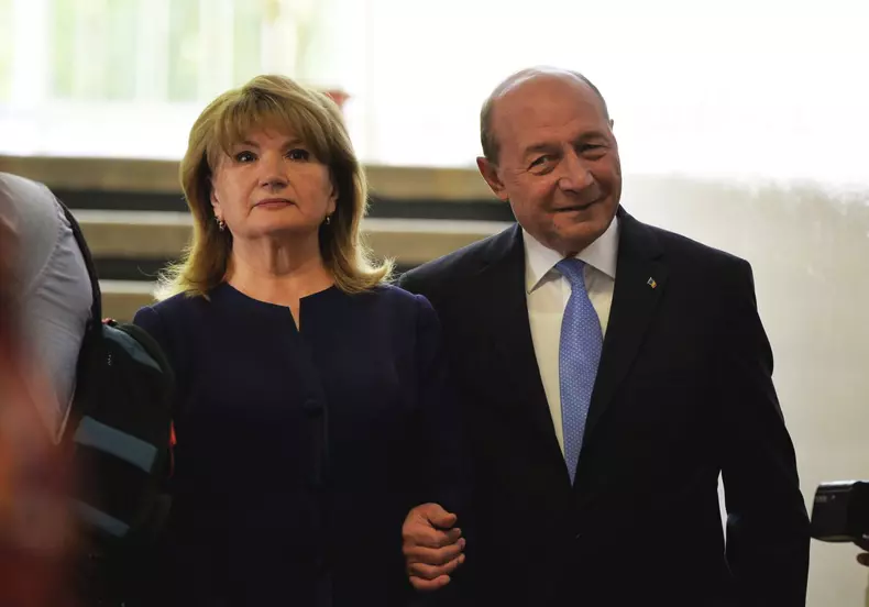 BUCURESTI - ALEGERI EUROPARLAMENTARE - VOTARE - REFEREDUM - TRAI