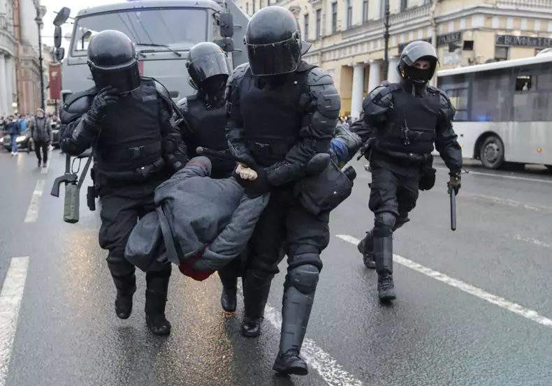 Unauthorized protest in support of Russian opposition leader Alexei Navalny in St. Petersburg