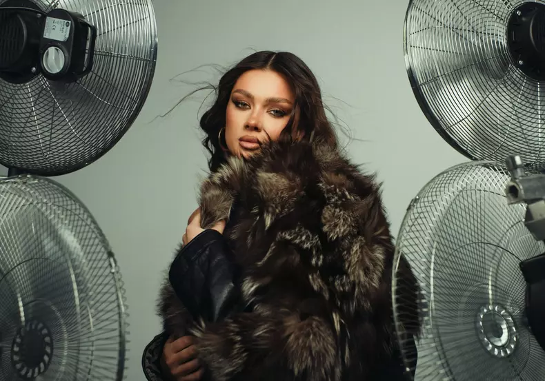 misha miller deja vu facem cum vrei tu videoclip melodie (1)