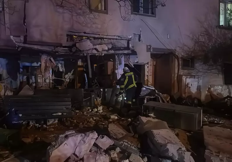 explozie-buftea-bloc-foto-isu