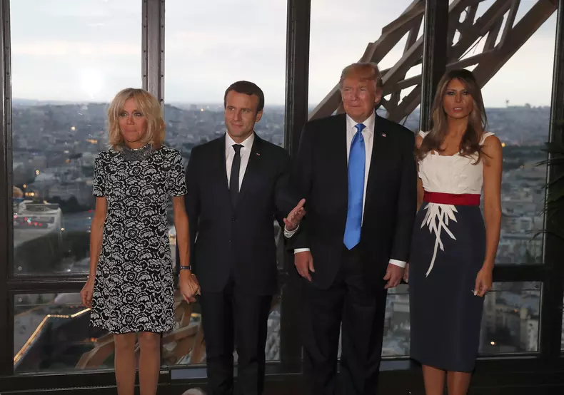 Brigitte Macron, Emmanuel Macron, Melania Trump și Donald Trump, la restaurantul Le Jules Verne