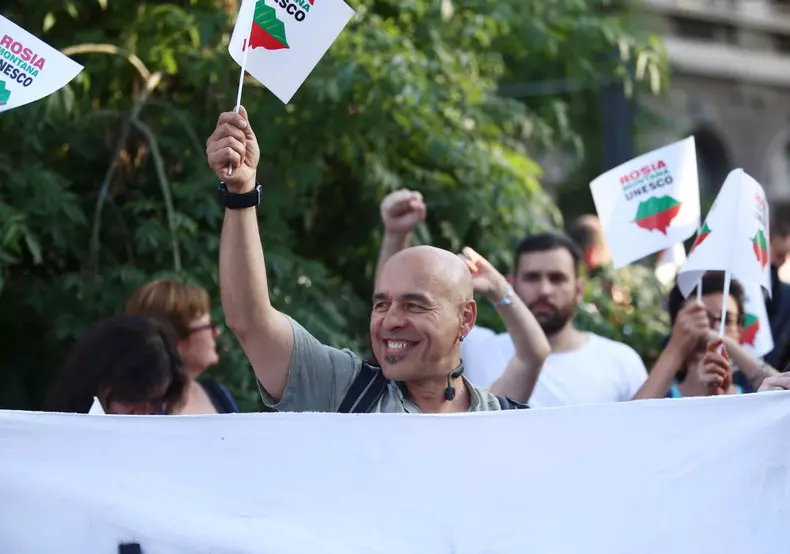 protest rosia montana vlad chirea (14)