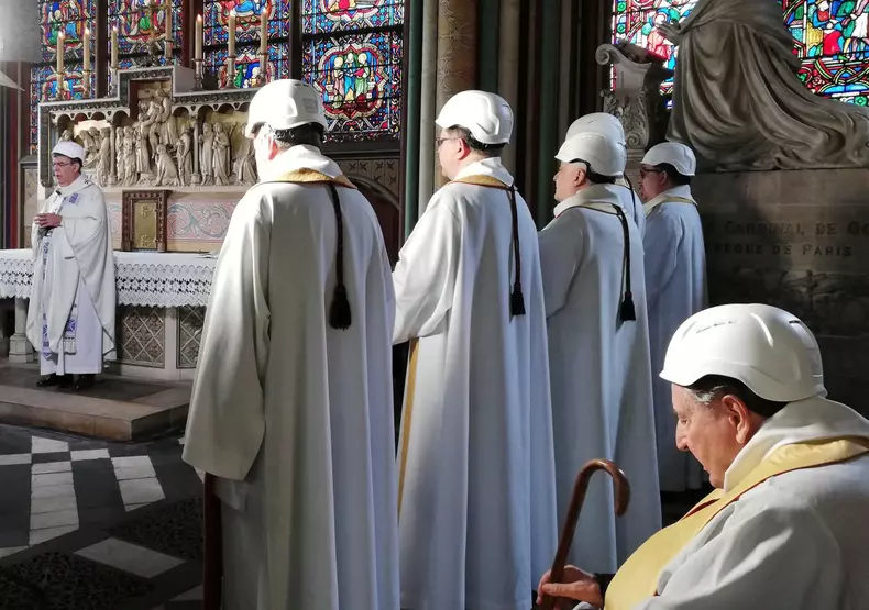 First mass in side chapel of Notre-Dame de Paris after fire