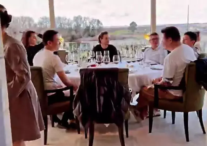 ramona-gabor-si-mr-pink-2