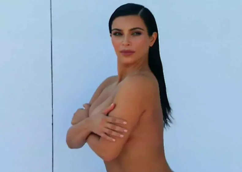Kim_Kardashian_goala_northfoto_9.jpg