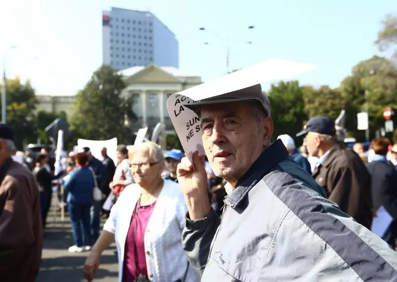 pensionarii protest in fata guvernului octombrie 2018 (4)