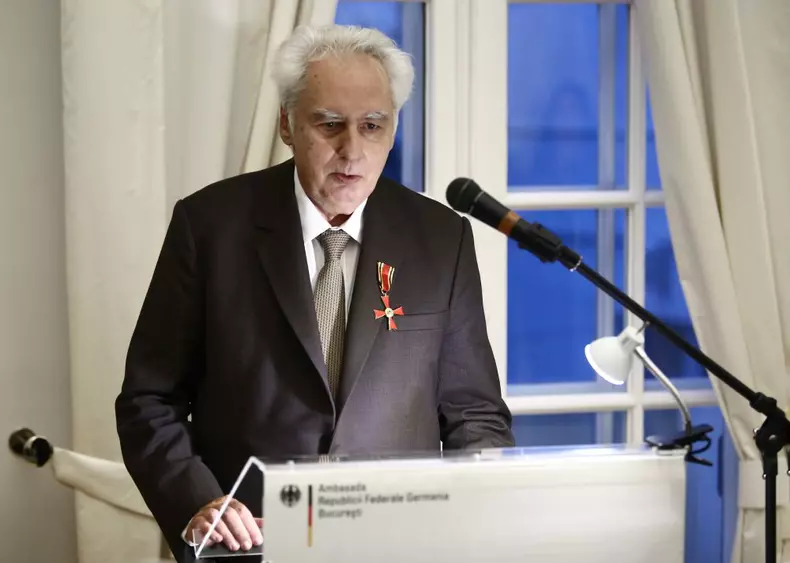 lucian boia decorat foro vlad chirea (17)