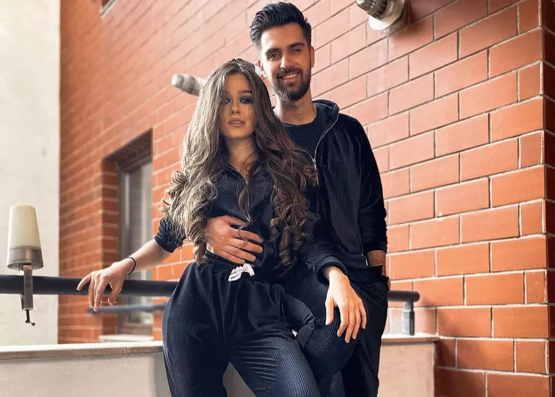 theo-rose-cinci-ani-de-relatie-cu-iubitul-5