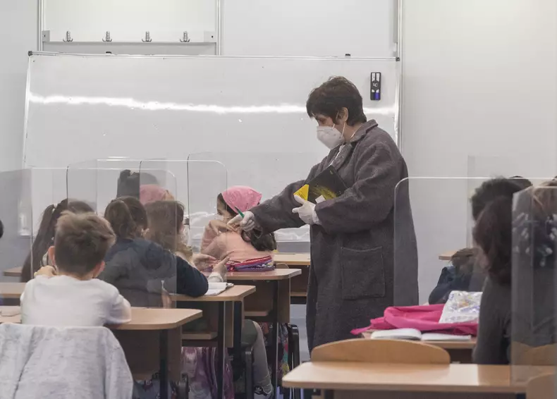 scoala sf andrei drumul taberei vlad chirea