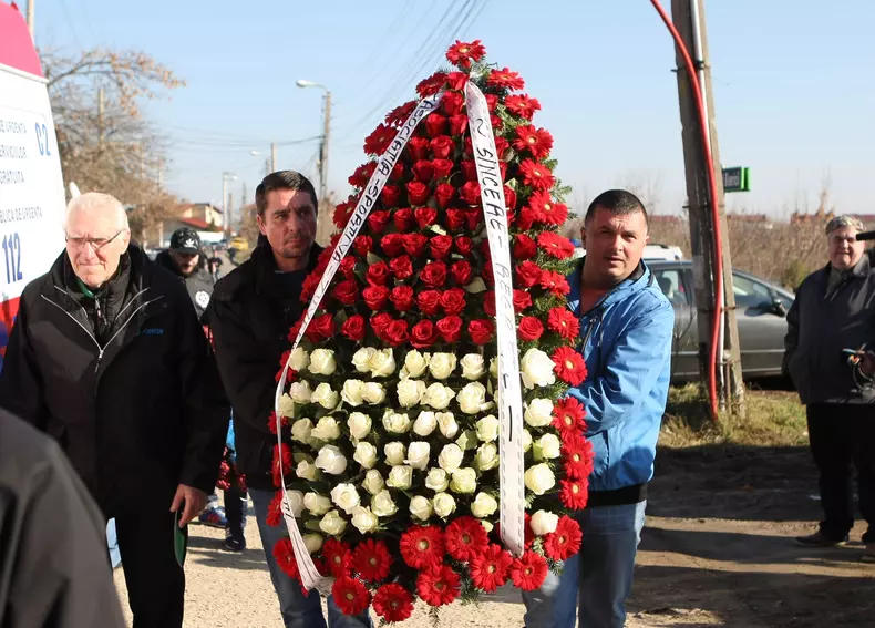 VLAD7435-01