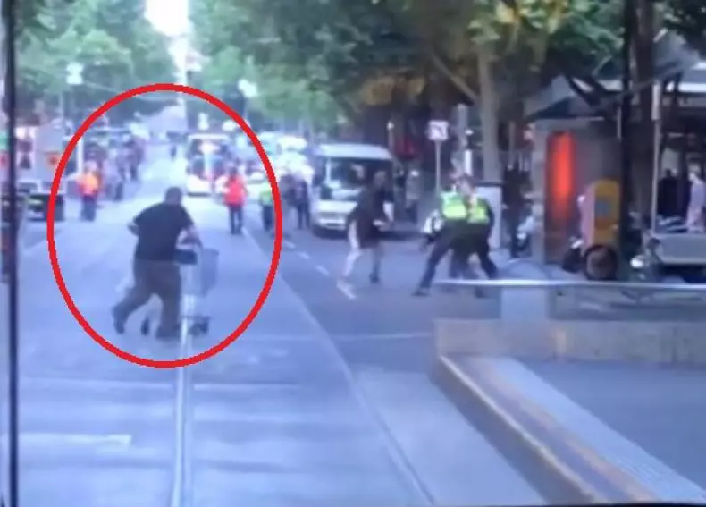 om al strazii-erou atac melbourne_australia