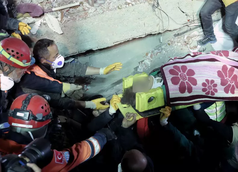 Building collapse in Istanbul