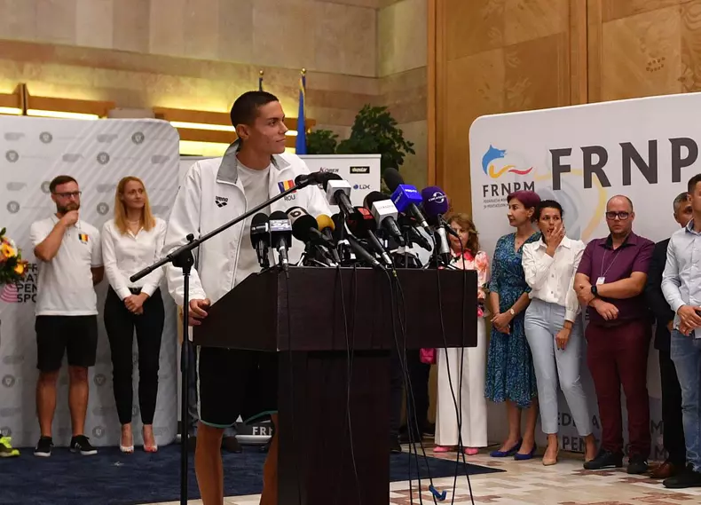 david-popovici-revenire-in-romania-1-1