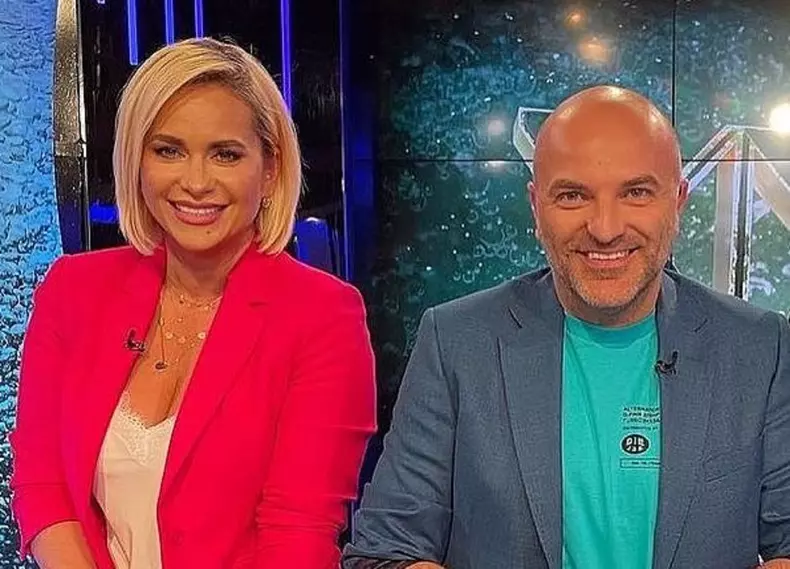 paula-chirila-demisie-xtra-night-show-dan-capatos-3