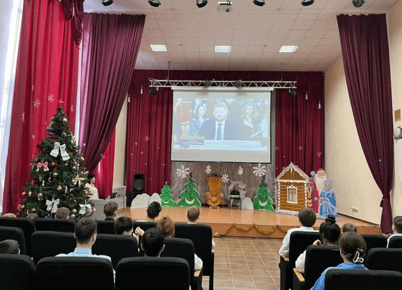 copii sala festicitati putin