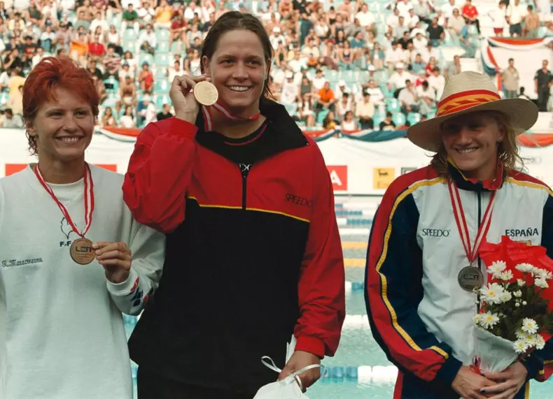 SWIMMING-EC-BACKSTROKE-PODIUM