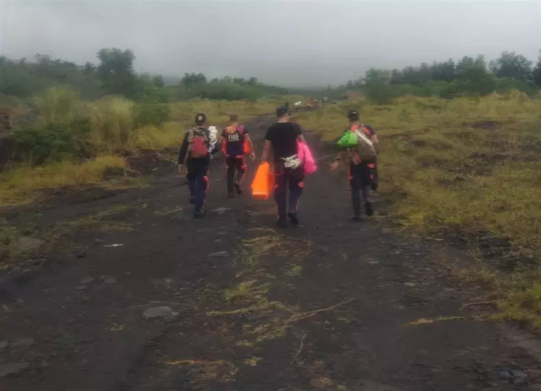 Search and rescue of a crashed airplane in Albay province