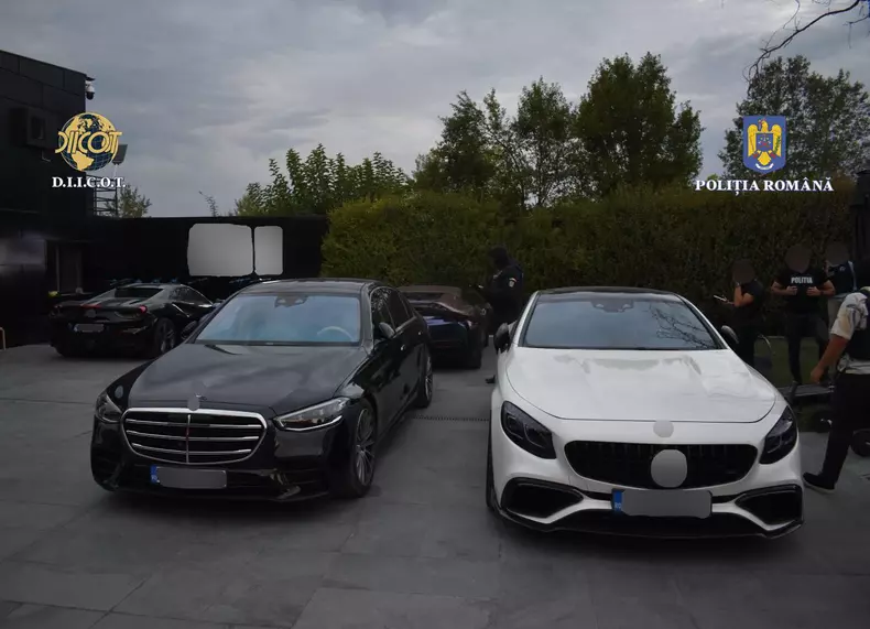 bolizi confiscati de la fatii Tate 3 FOTO DIICOT