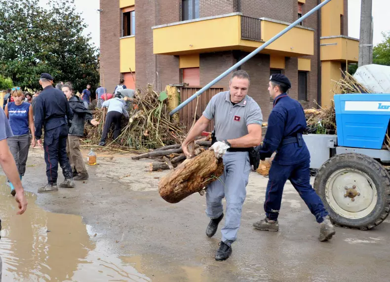 Inundații în Livorno, Toscana, Italia