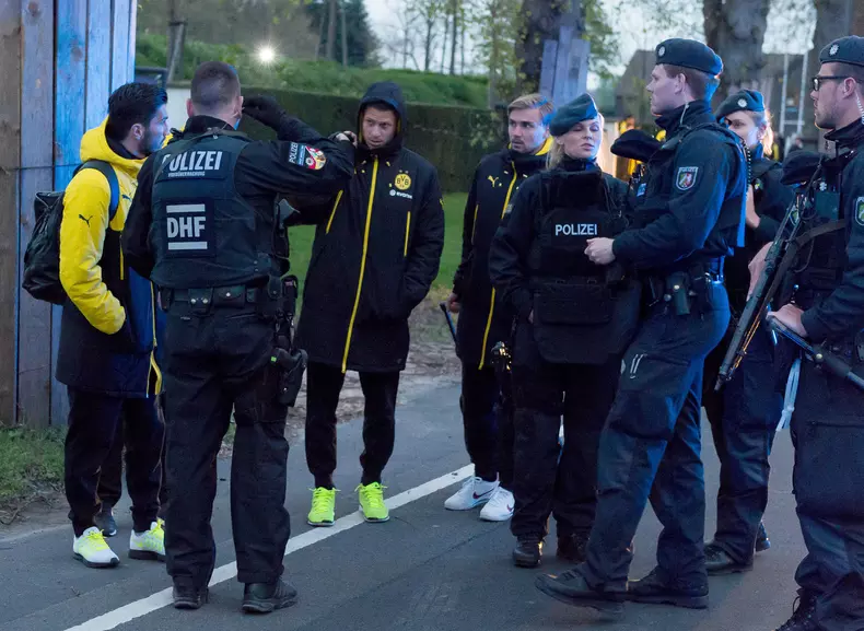 Borussia Dortmund team bus involved in explosion