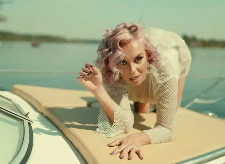 eliza-natanticu-sexy-1