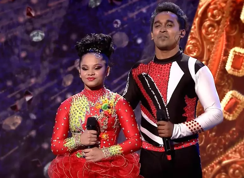 bad-salsa-indieni-romanii-au-talent-2