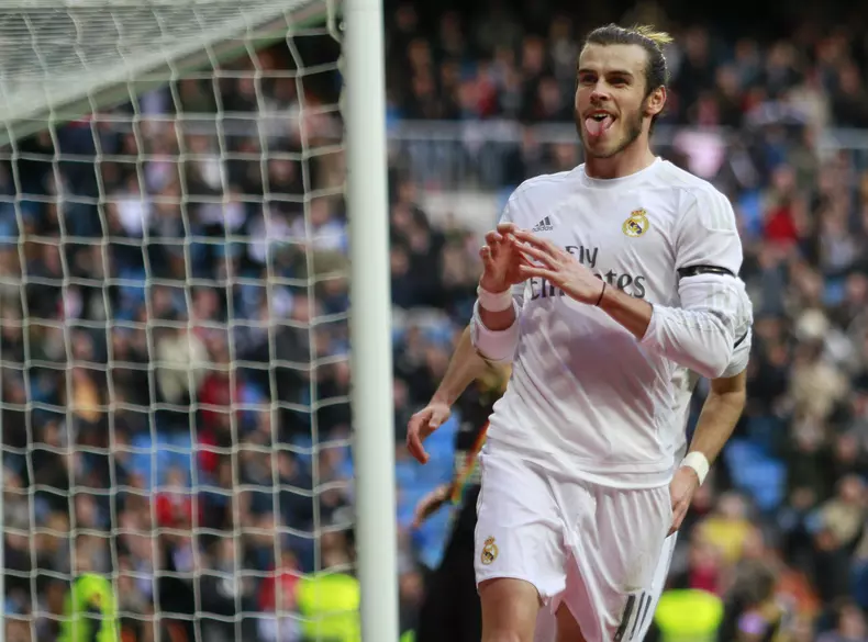 07-Bale.jpg