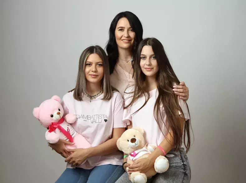 VIDEO Imagini rare de la nunta Amaliei Năstase cu Răzvan Vasilescu. Ce rochie de mireasă a purtat fosta soție a lui Ilie Năstase
